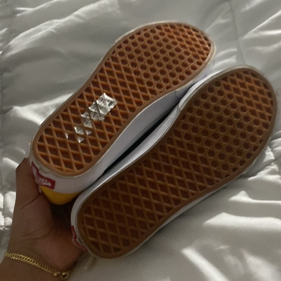 Vans - Picture 3 of 3